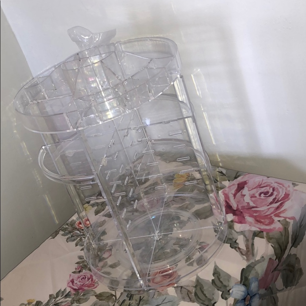 Spinning Acrylic Tower